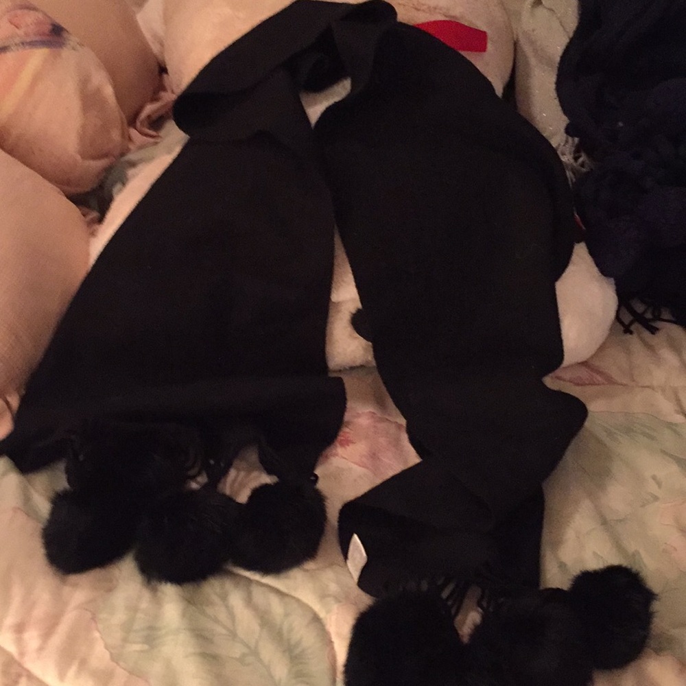 Cashmere scarf